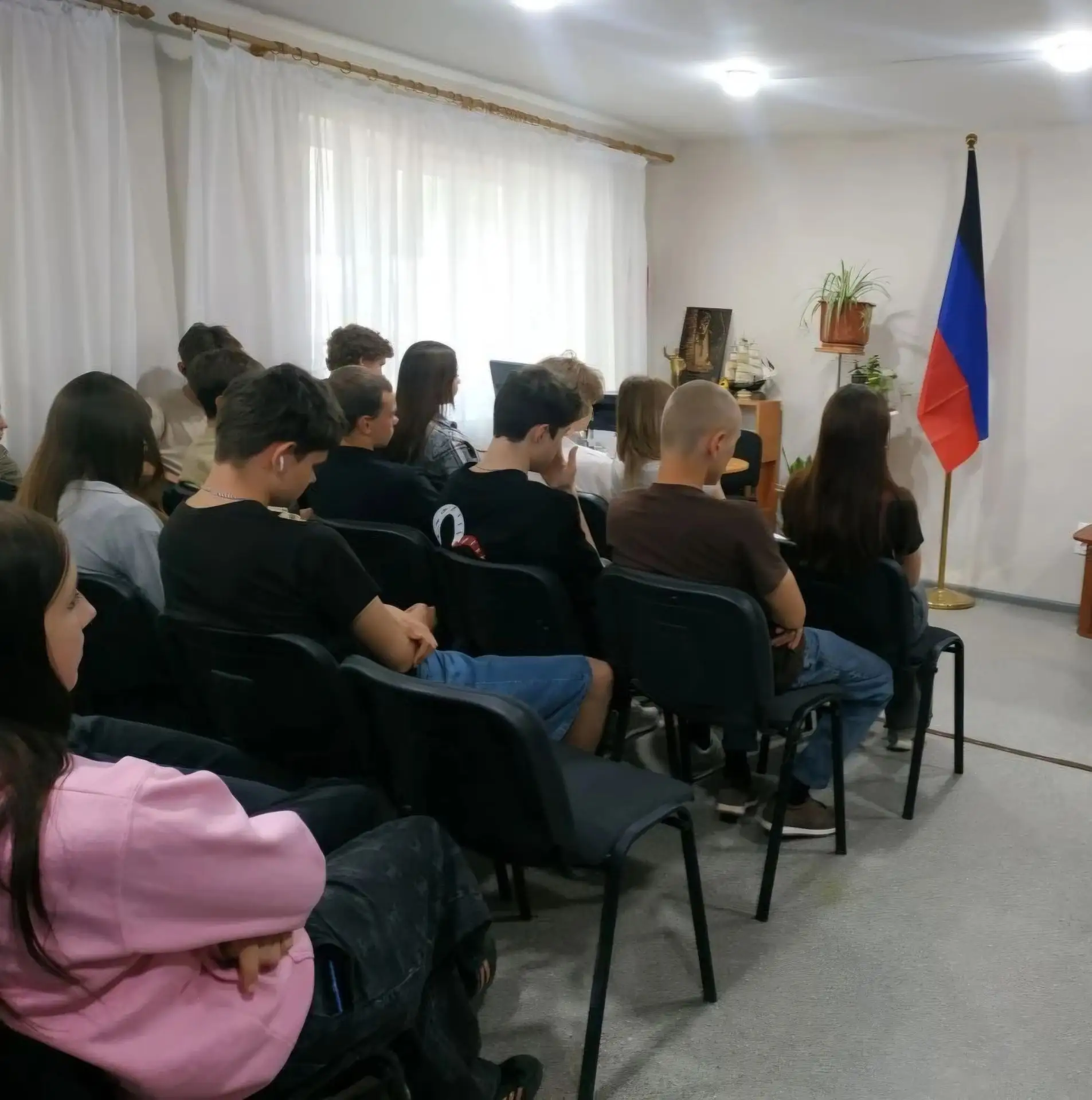 В ГБПОУ «Мариупольский многопрофильный техникум» прошёл ряд мероприятий, посвящённых 9-...