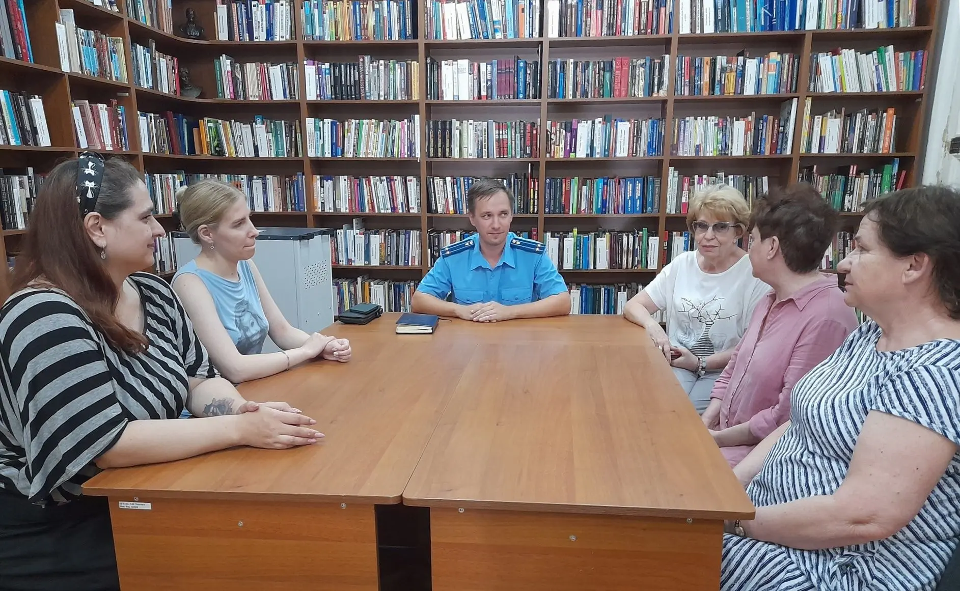 В консультационном пункте на базе Центральной городской библиотеки им. Л.Н. Толстого состоялся ежеме