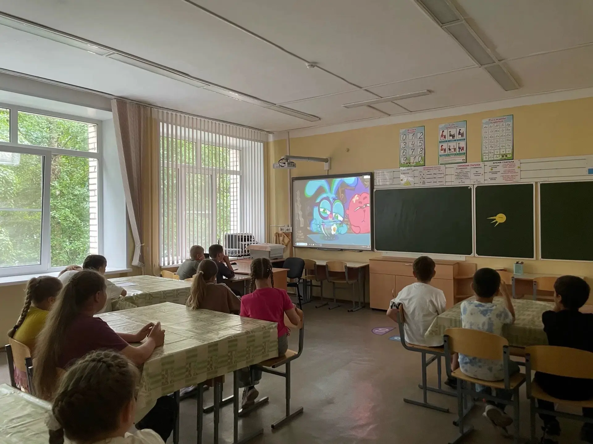🔥 В детском оздоровительном лагере «Росинка» прошел познавательный киберквиз, организо...