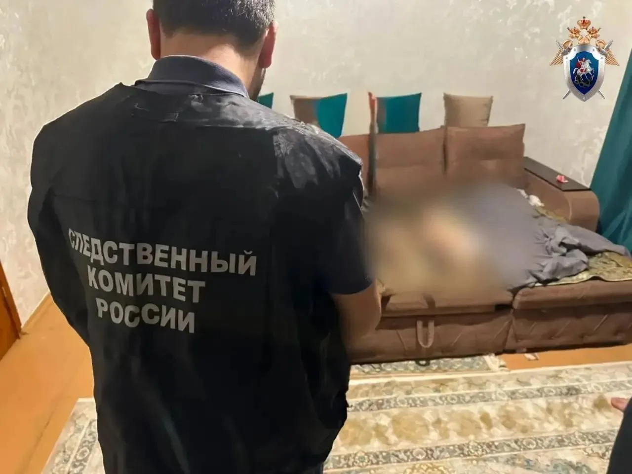 ⚡️Трое маленьких детей насмерть отравились газом у себя дома в Махачкале.

Родители оставили их без 
