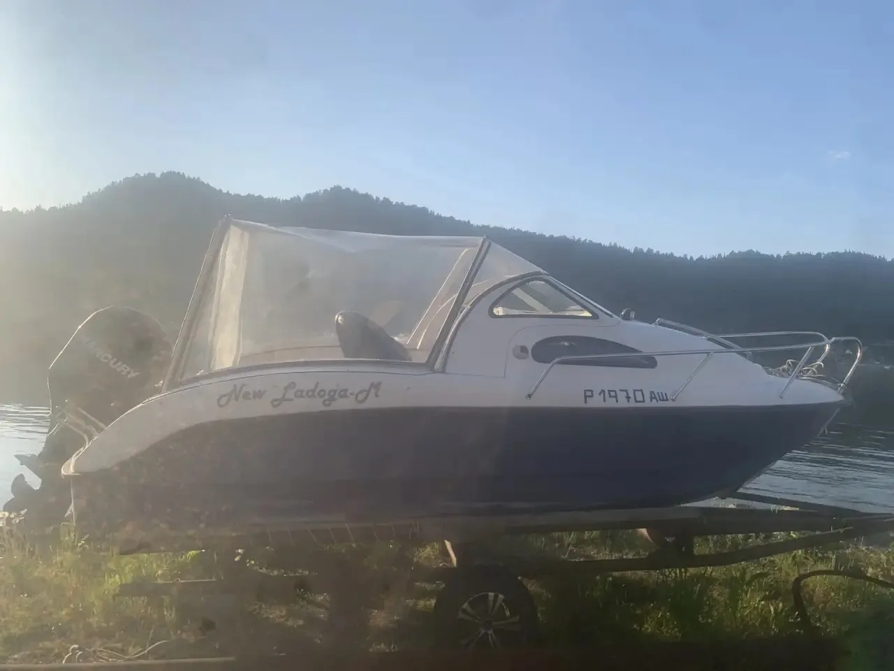 Продам катер New Ladoga с 4 тактным мотором Mercury 115! Обращаться по телефону +7 (903...