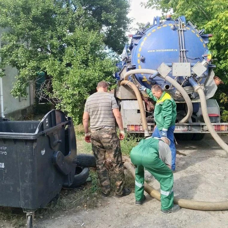 Специалисты МБУ Центр "Благоустройство" продолжают обеспечивать бесперебойную работу си...