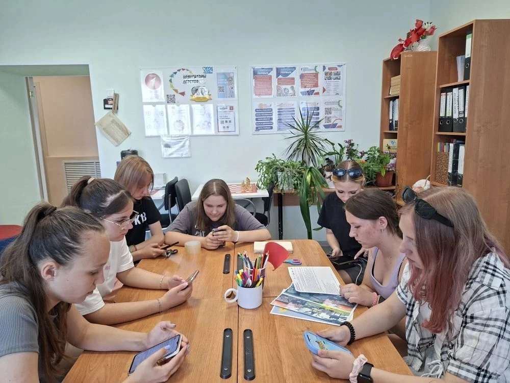 Для обучающихся 7-9 классов в количестве 13 человек  в нашем пришкольном лагере  1 - 3 ...
