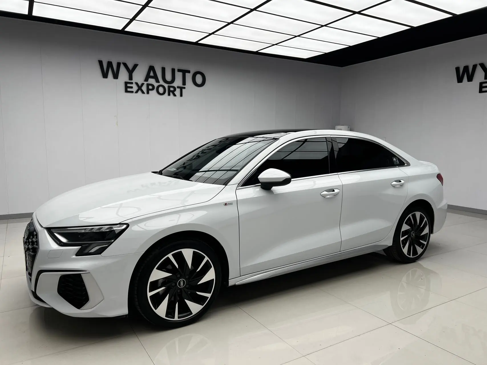 🔥 Audi A3L Limousine 35 TFSI Sport — стильный седан с идеальной историей!