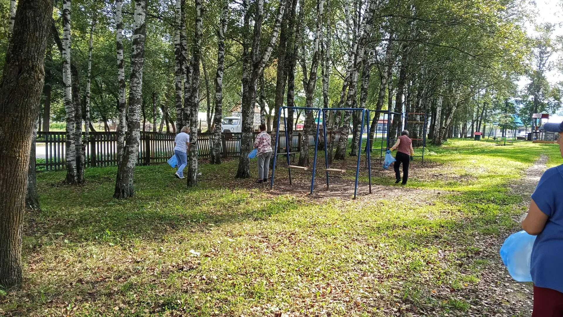 21 августа коллектив Детской школы искусств вышел на субботник, чтобы навести порядок н...