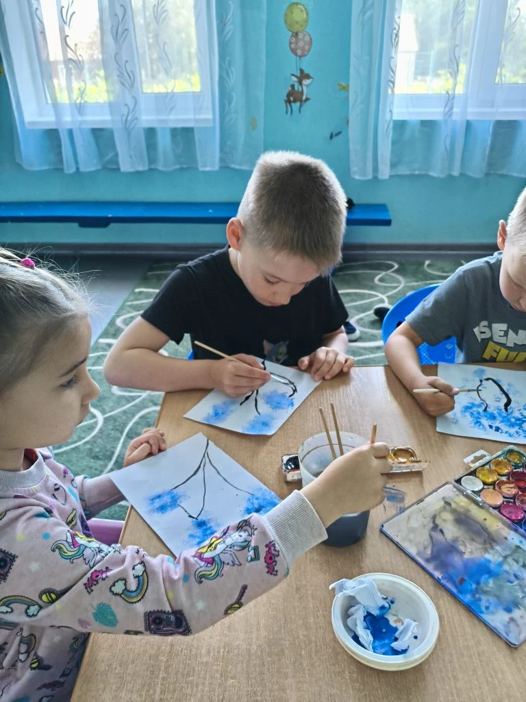«Веточка сирени» в нетрадиционной технике (мятой бумагой)🪻
