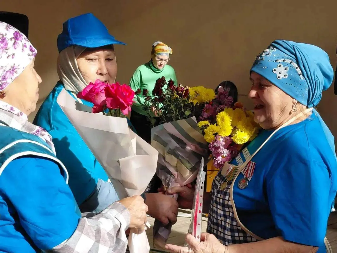 🎂💐 Норлат авылының «Өмет» оешмасының иң өлкән волонтёры, авылның горурлыгы Юсупова Гө...