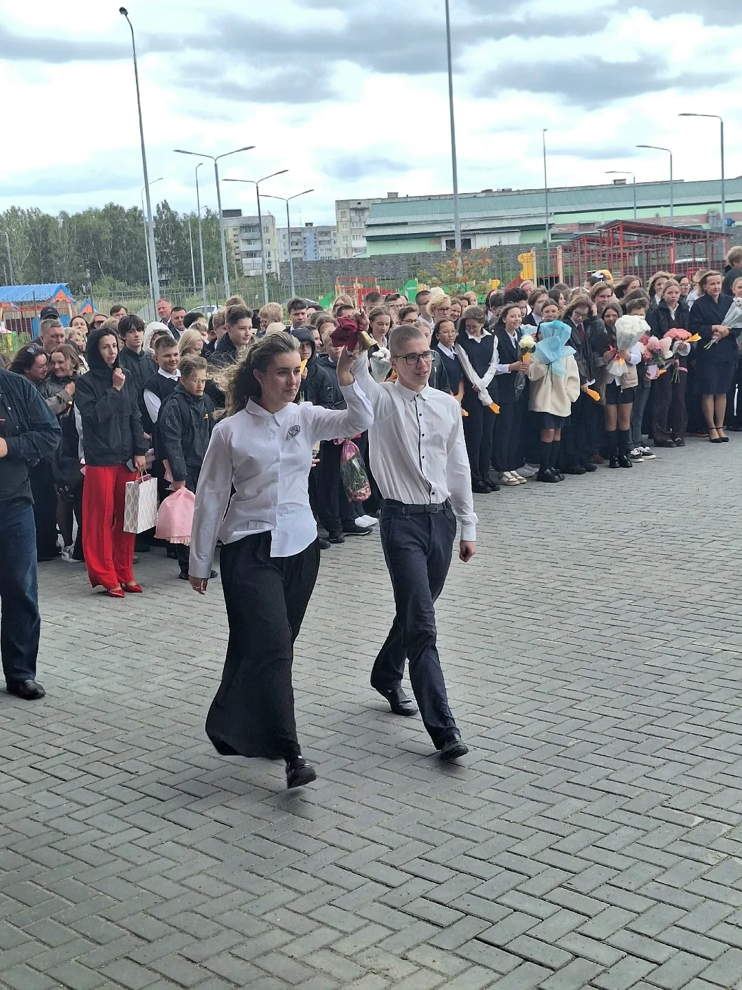 Депутаты Юргинского городского Совета приняли участие в торжественных мероприятиях, пос...