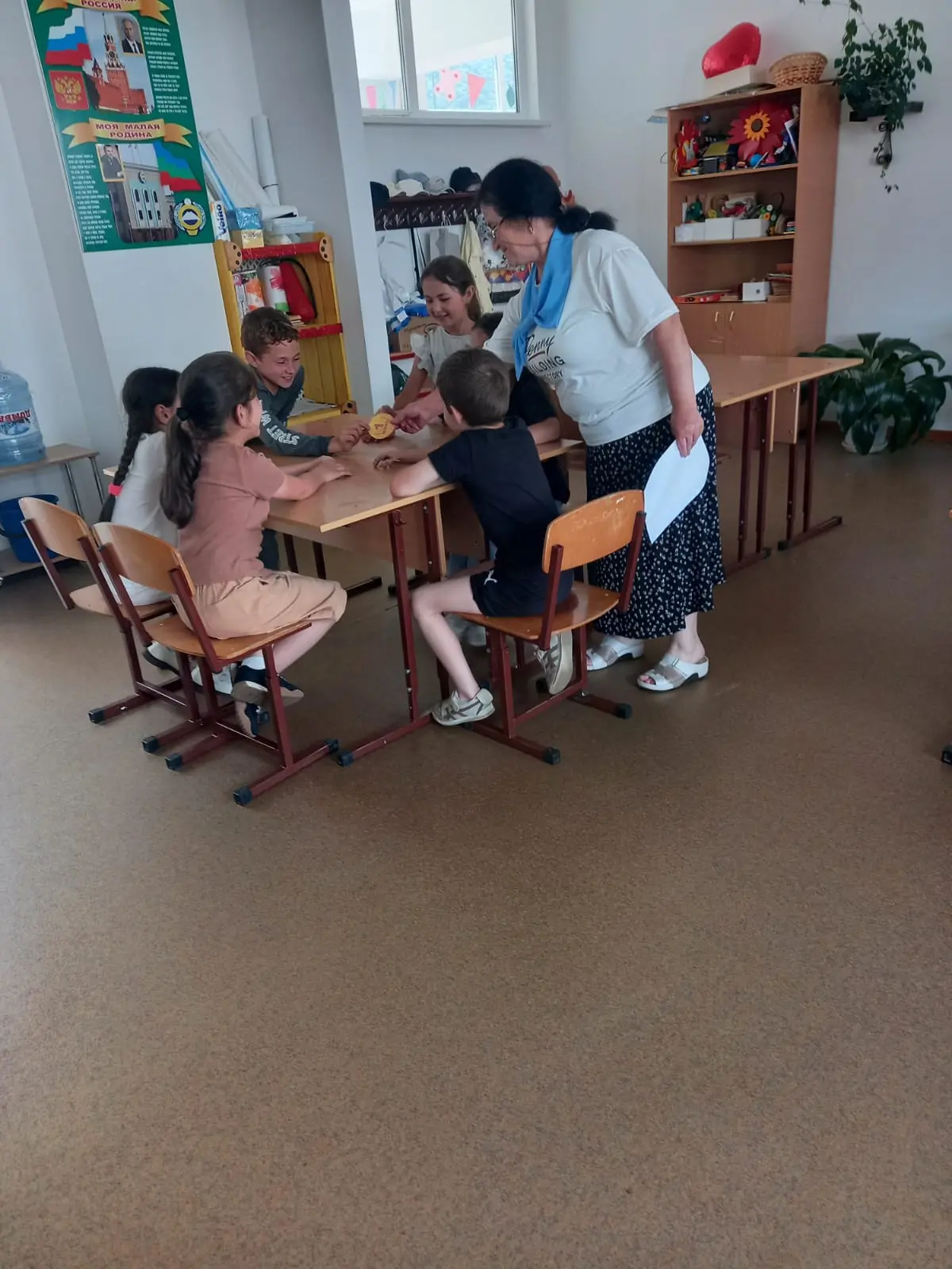 В лагере дневного пребывания продолжаются познавательные мероприятия. Сегодня для ребят...