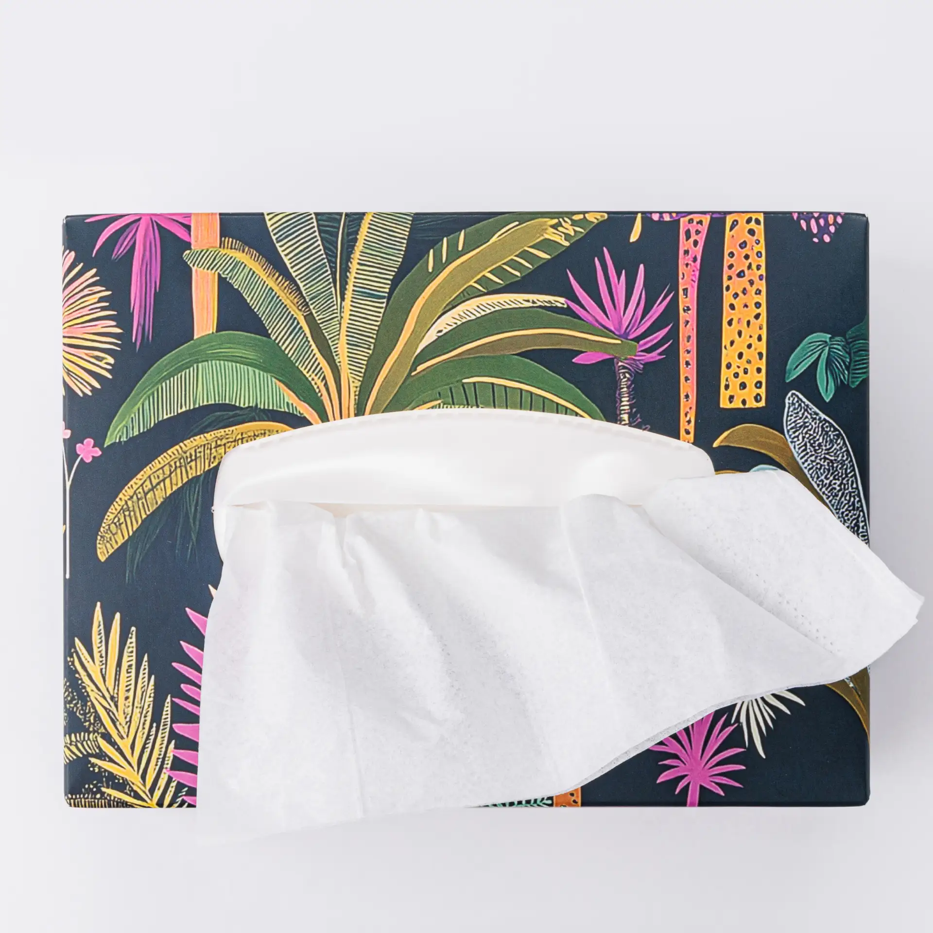 Взяли белую салфеточку, чтобы показать, где вы могли забыть убрать