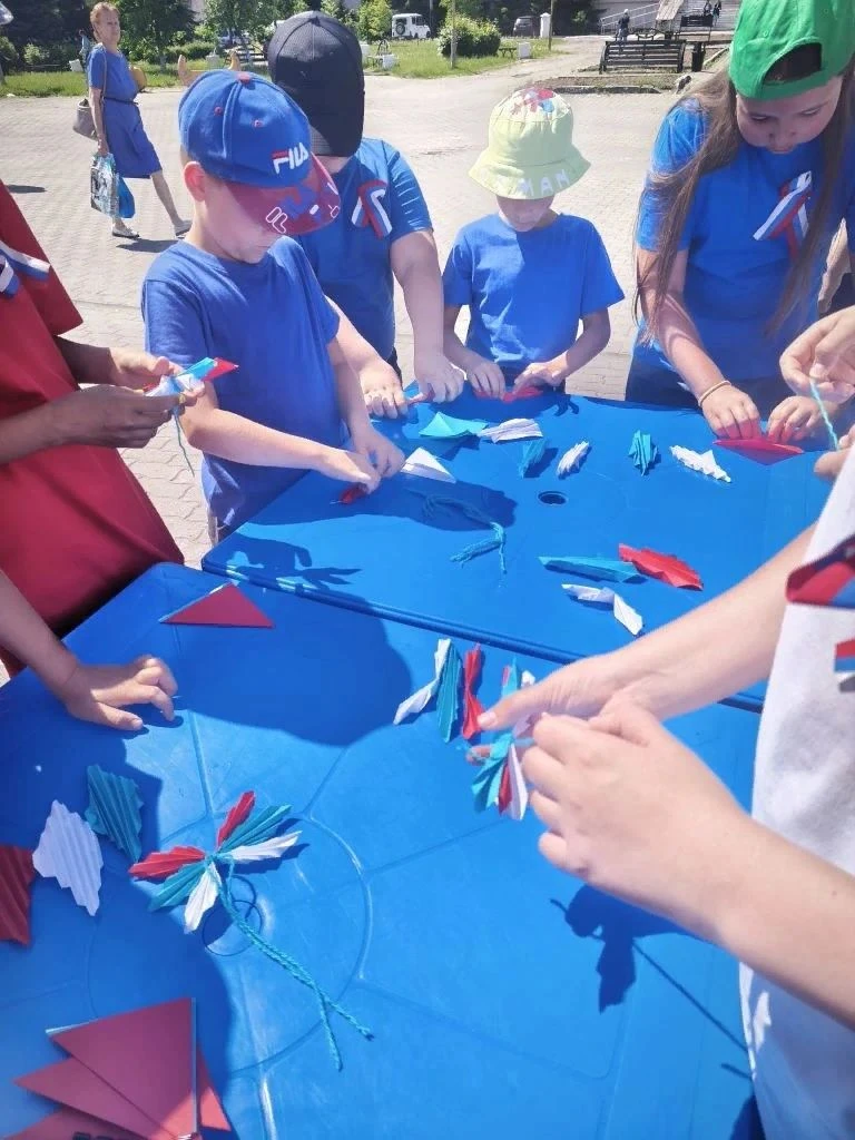 🇷🇺🇷🇺 ТВОРЧЕСКИЙ ФЕСТИВАЛЬ «ПОД ОДНИМ НЕБОМ» 🇷🇺🇷🇺

В преддверии одного из самых значимых госу