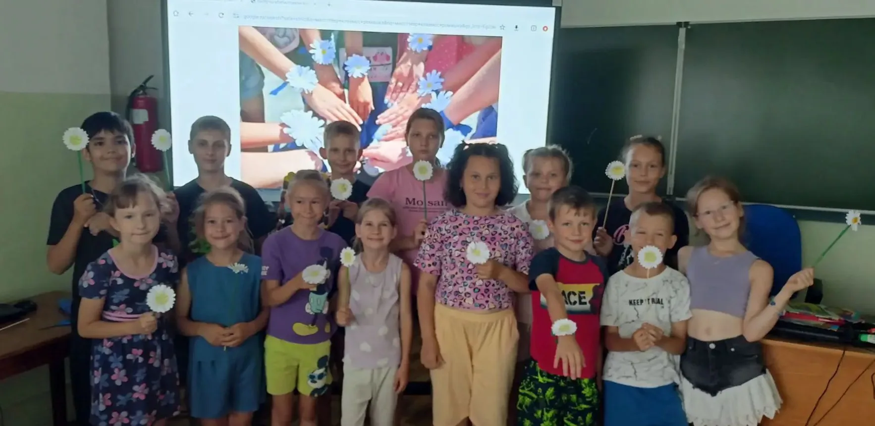 👨‍👩‍👧‍👦 День десятый - День семьи! 

☀Десятый день в нашем пришкольном лагере начался с улыбок, 