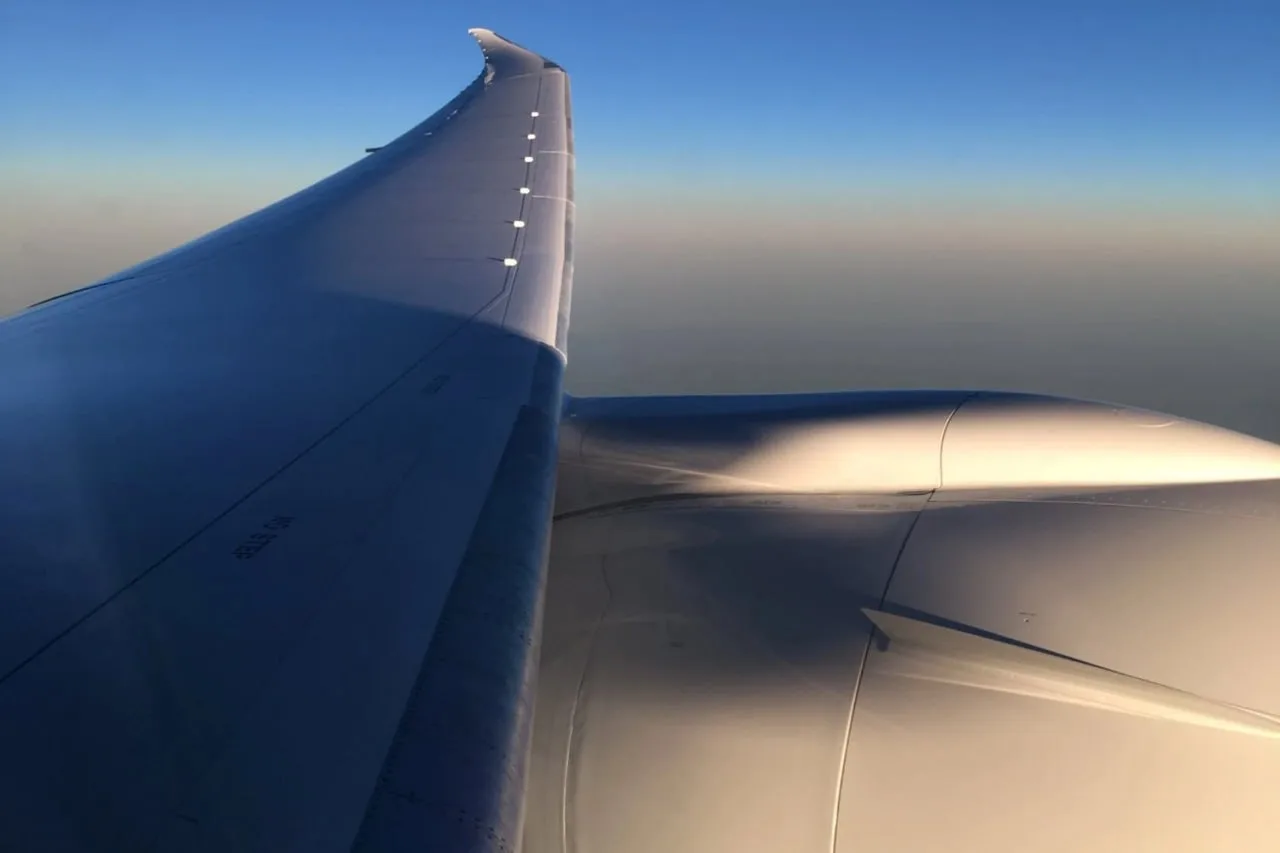 FAA потребовала проверить лайнеры Boeing 787 на наличие трещин в конструкции крыла