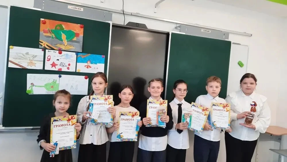 #ДеньПобеды  В преддверии Дня Победы обучающиеся 8Б, 10А, 10Б, 4Г и 3Б классов посетили кинотеатры и
