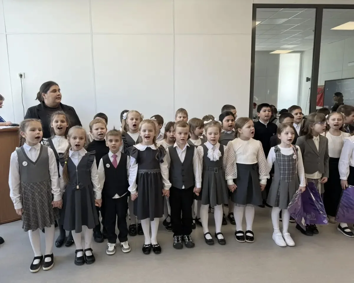 📢🎊Посвящение в «Орлята России» 🇷🇺    🤩Сегодня состоялась торжественная церемония посвящения первокла