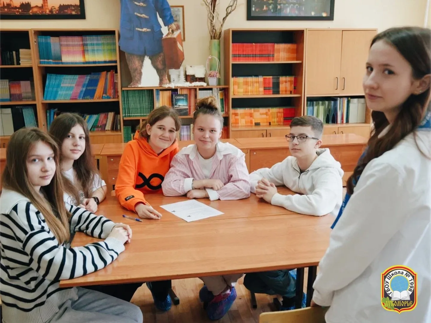 🚀 «Лингвистический космос» — поехали!  В апреле наша школа стала площадкой настоящего городского соб
