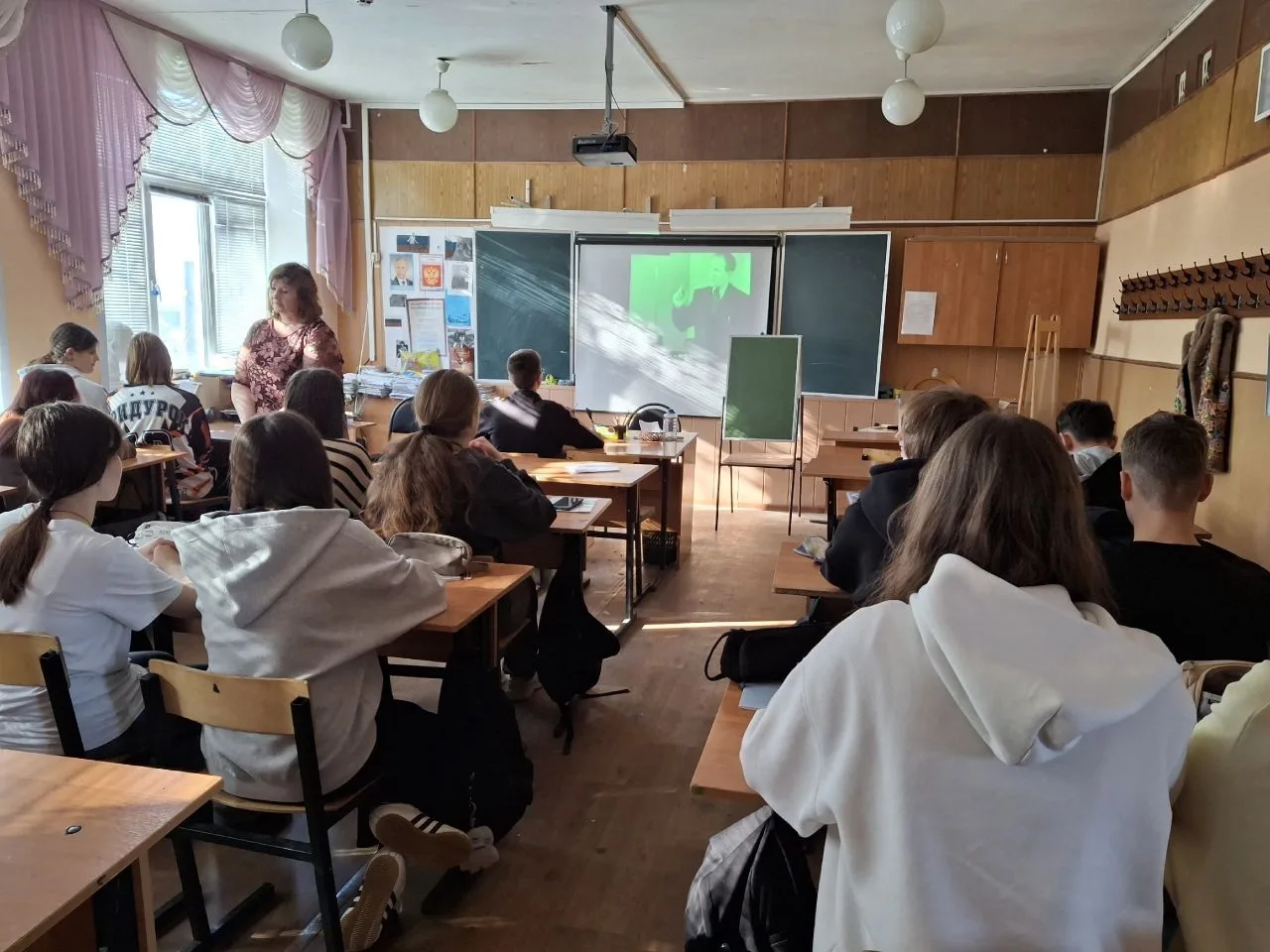 Наука + Искусство = Волшебство? Нет, логика! 🔬🎵