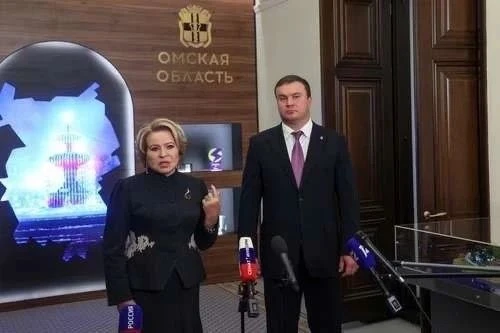 Валентина Матвиенко и Виталий Хоценко обсудили развитие социальной и культурной инфраст...
