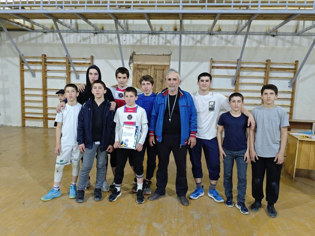 21 апреля в с.Хотода состоялся зональный этап чемпионата района по волейболу. Команда МКОУ "Хотодинс