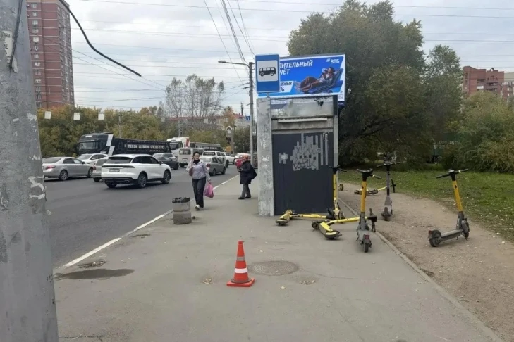 В Новосибирске ГАИ ищет электросамокатчика из-за травм сбитой восьмиклассницы. Неизвест...