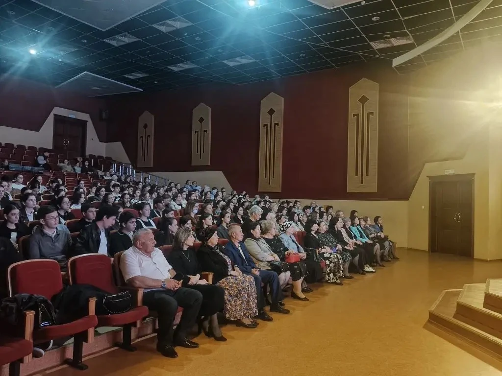 В Хабезском районе прошла информационно-разъяснительная работа с выпускниками общеобразовательных ор