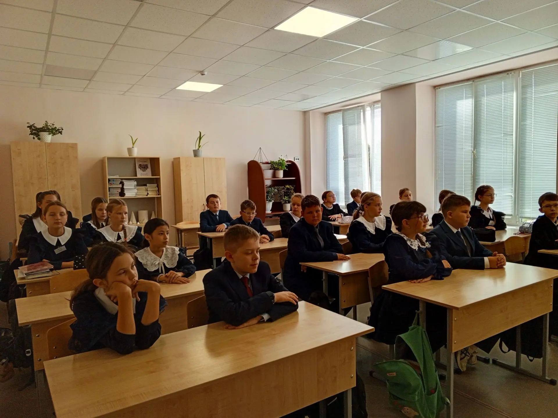 ✅Сегодня в 5 классе прошло занятие из цикла "Разговоры о важном", посвящённое блокаде Л...