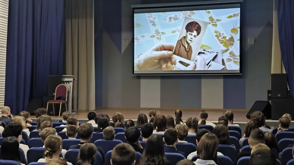 10 февраля для учеников 6 классов прошёл ставший уже традиционным "Перерыв на кино". Это кинопоказ с