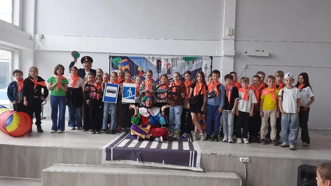 🌟 Ещё один замечательный день в нашем лагере! 🌟

Когда рядом друзья, каждый день становится ярче, 