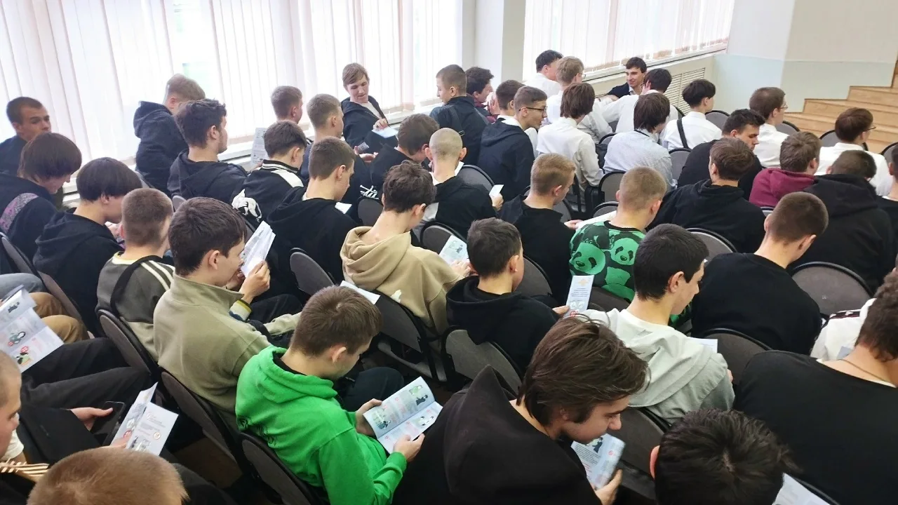 💢В рамках общероссийской акции «СООБЩИ, ГДЕ ТОРГУЮТ СМЕРТЬЮ» старший оперуполномоченный УНК УМВД Рос