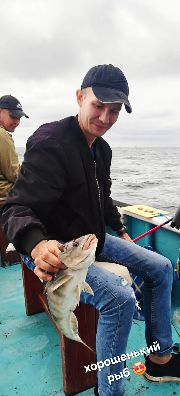 🎣 А у нас сегодня на рыбалке - настоящая раздача: хорошенькие рыбки сами просятся на к...