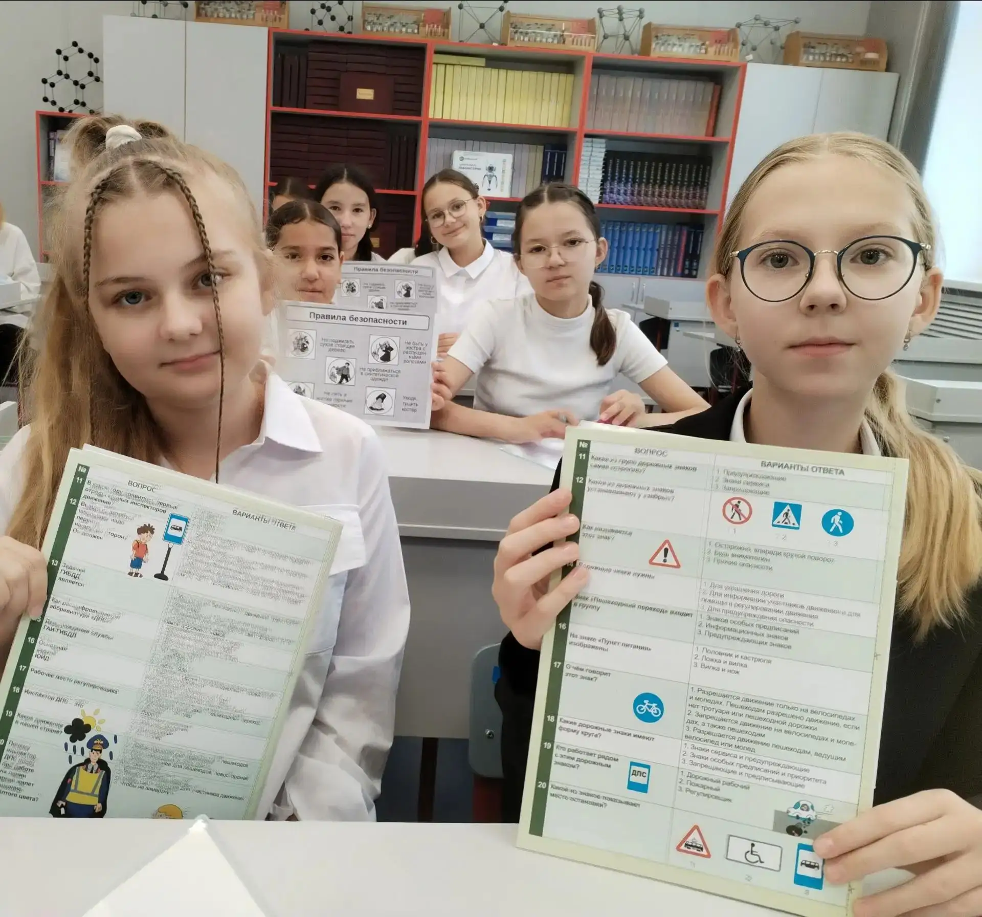 Преподаватель-организатор ОБЗР Кулакова С.В. провела "Уроки безопасности" в 5-6 классах...