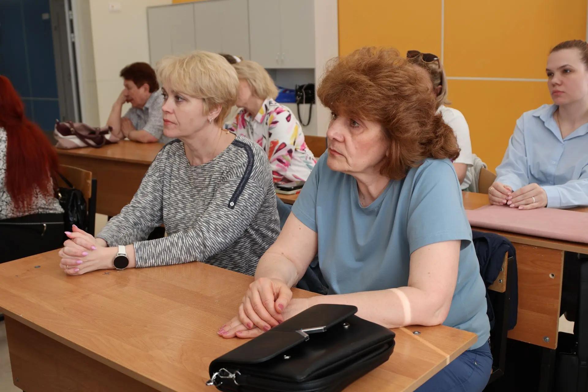 📋 Андрей Голубев отчитался перед коллективом лицея №1 о работе за пять лет  В средней общеобразовате