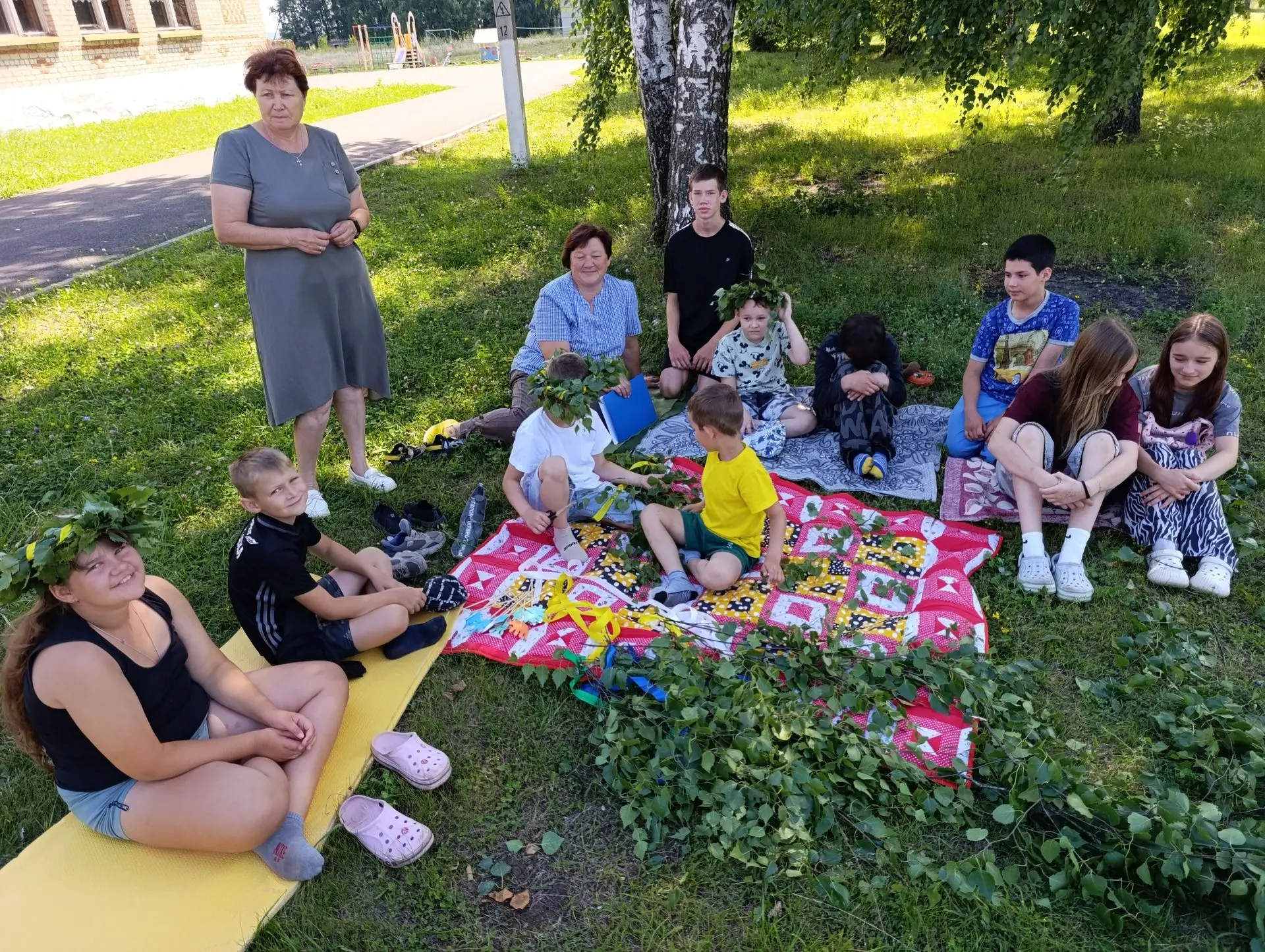 21 июля.Новый день в лагере «Бригантина» начался необычно: работники сельского Дома кул...