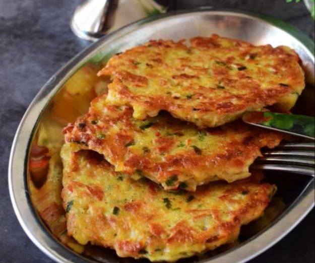 🍜 Драники с крабовыми палочками и сыром

📝 Ингредиенты:

🥔 Картофель — 3 шт.
🌾 Мука — 2 ст. л.
�