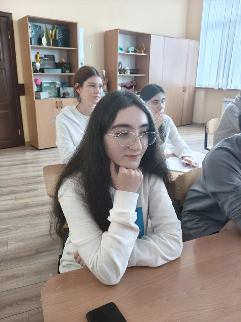 СКГМИ на «Медиапритяжении»: команда «Медиа Пульс» в деле!  Прямо сейчас в школе «Интеллект» проходит