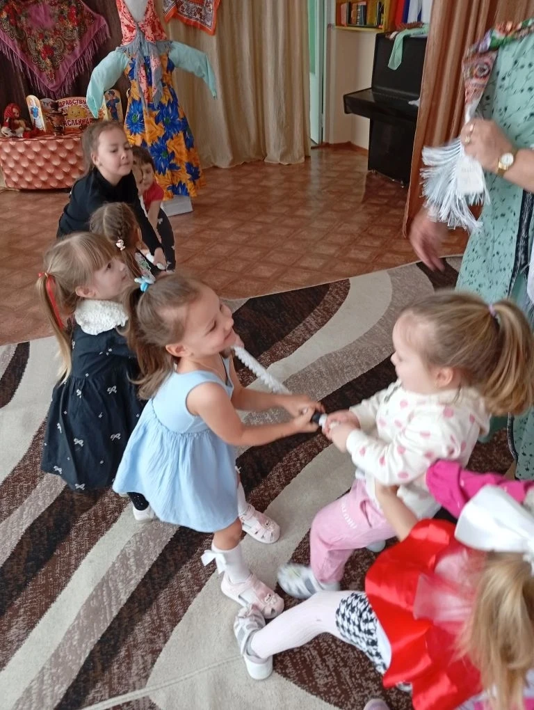 Празднование Масленицы в нашем саду стало хорошей и доброй традицией.Масленица - самый весёлый,шумны