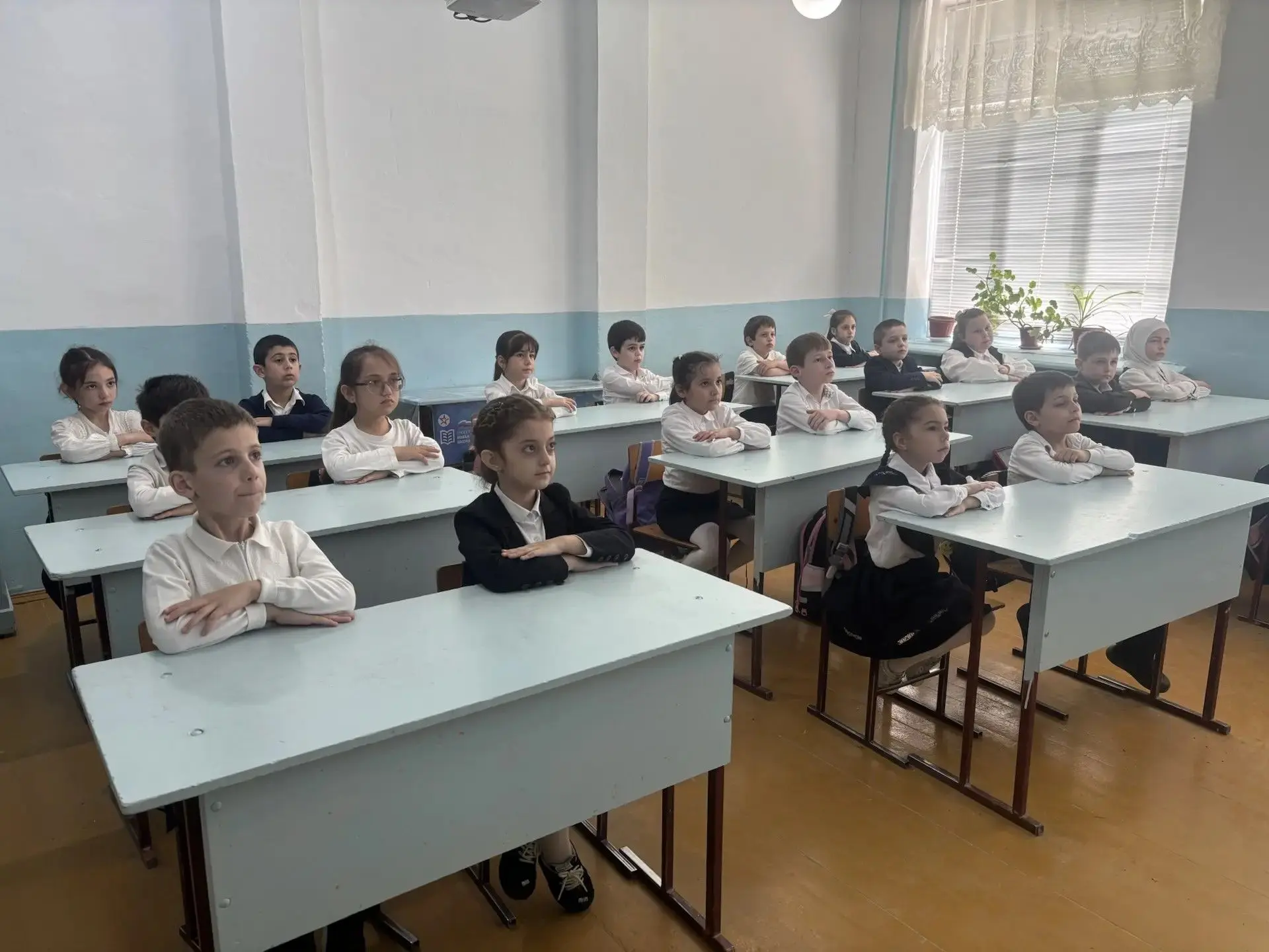 В 1а кл. провели кл час на тему: "День водолаза России".