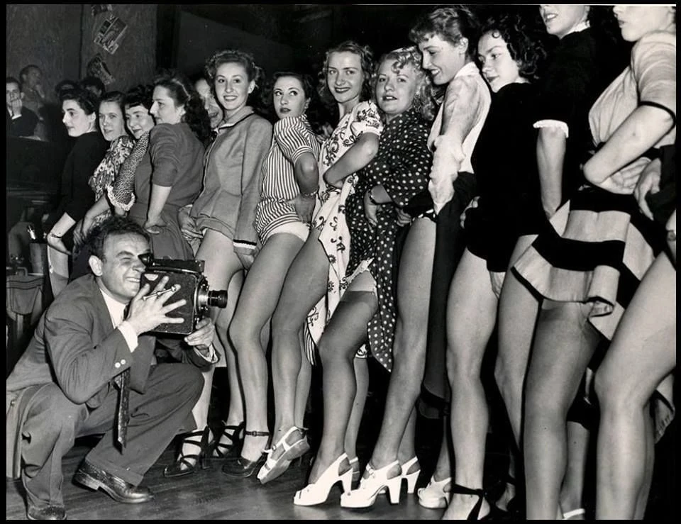 Конкурс на самые красивые ноги, Париж, Франция, 1948 год. Определённо, есть на что посм...