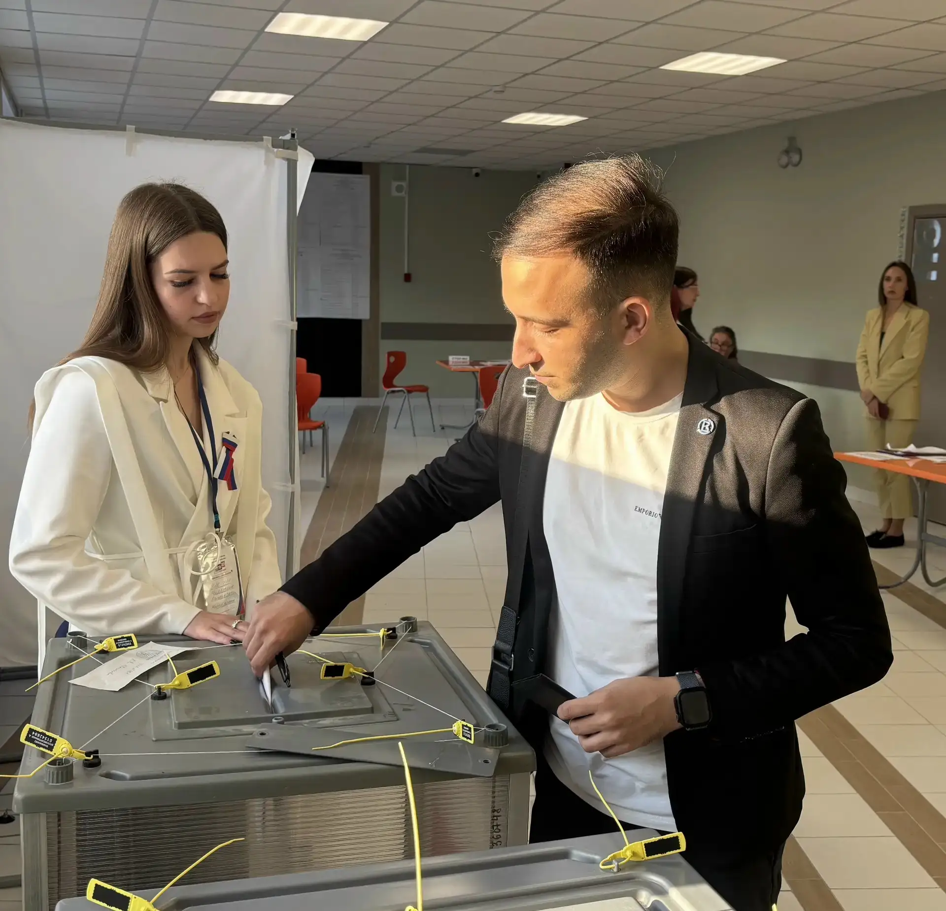 🗳Призер Всероссийского конкурса «Учитель года России 2025» Рашид Надиров проголосовал ...