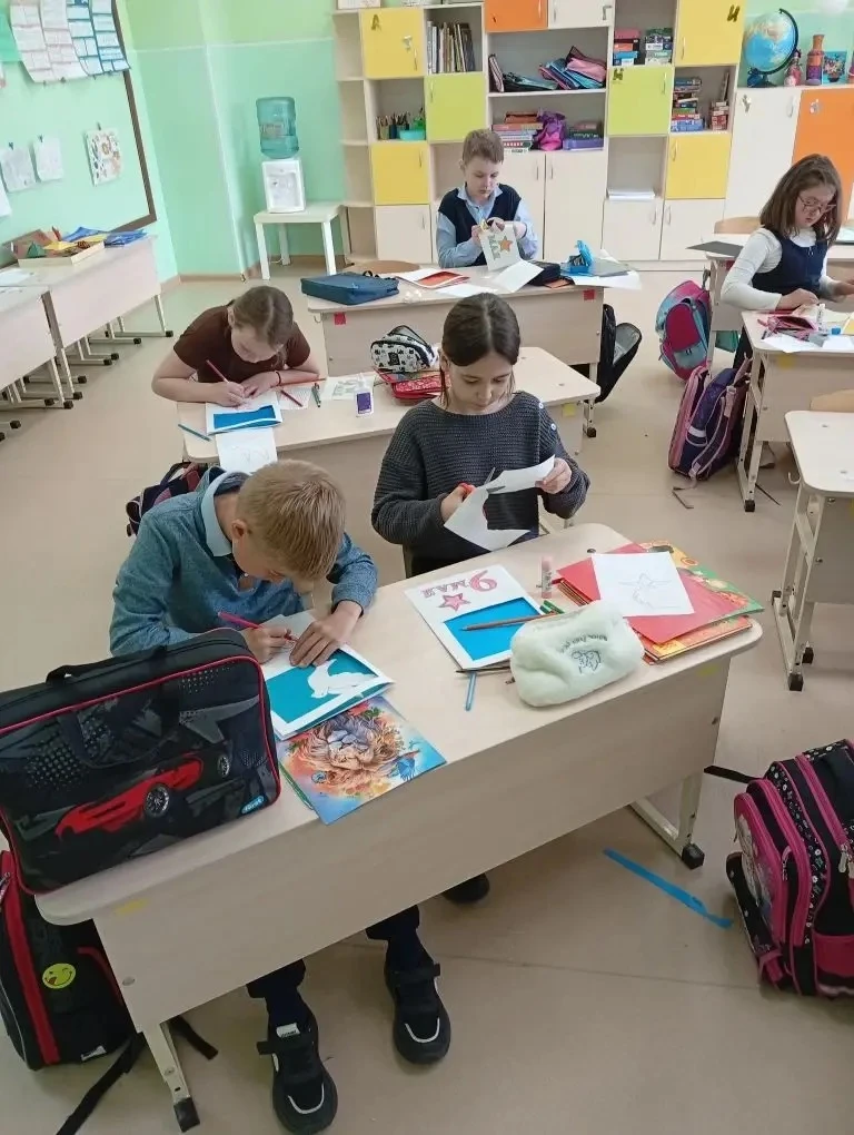 ✨ В нашей школе в преддверии 9 Мая царила особая атмосфера! ✨  Ребята с увлечением участвовали в мас