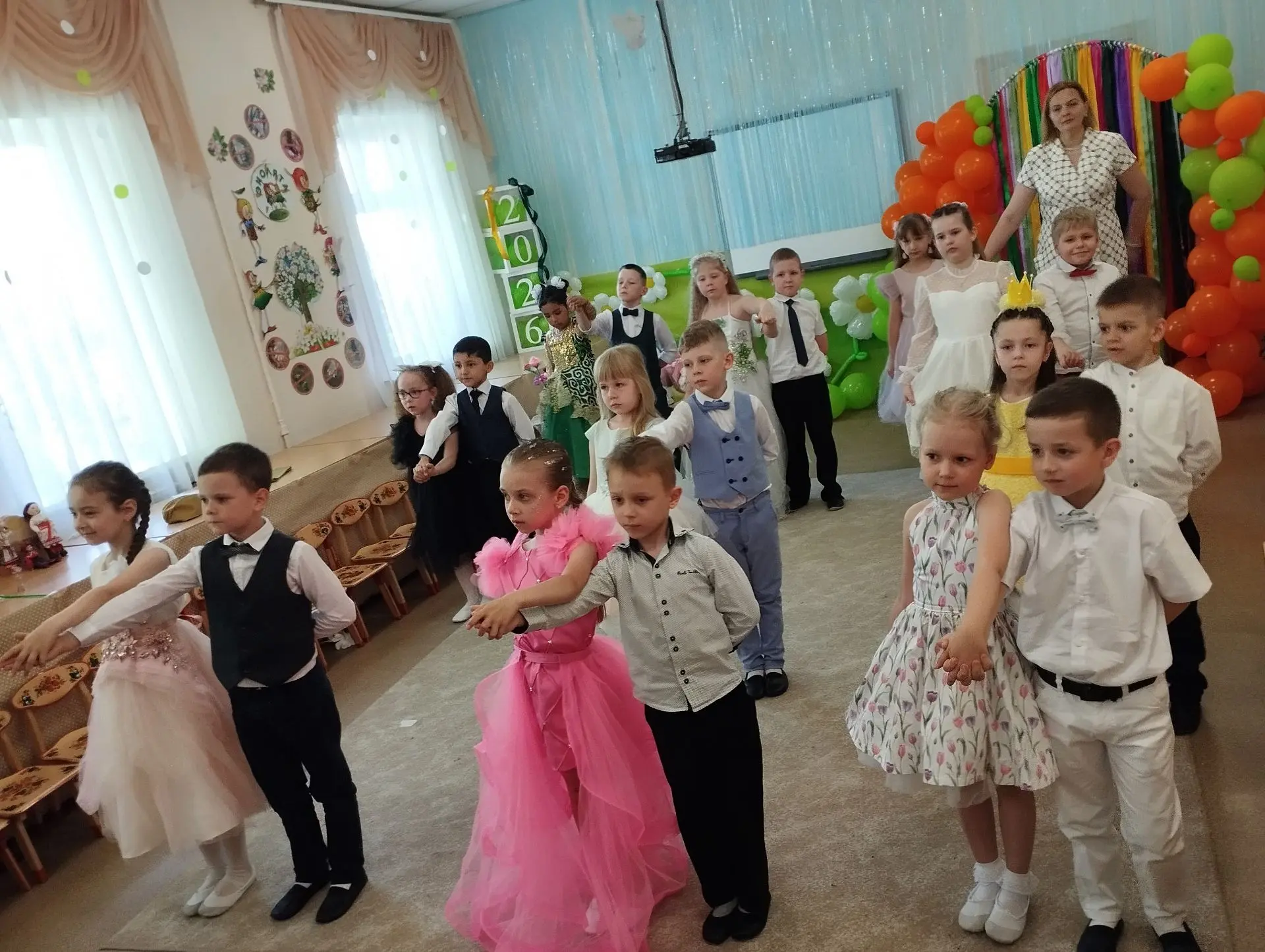🎓 Первый выпускной — слезы счастья и море улыбок!
