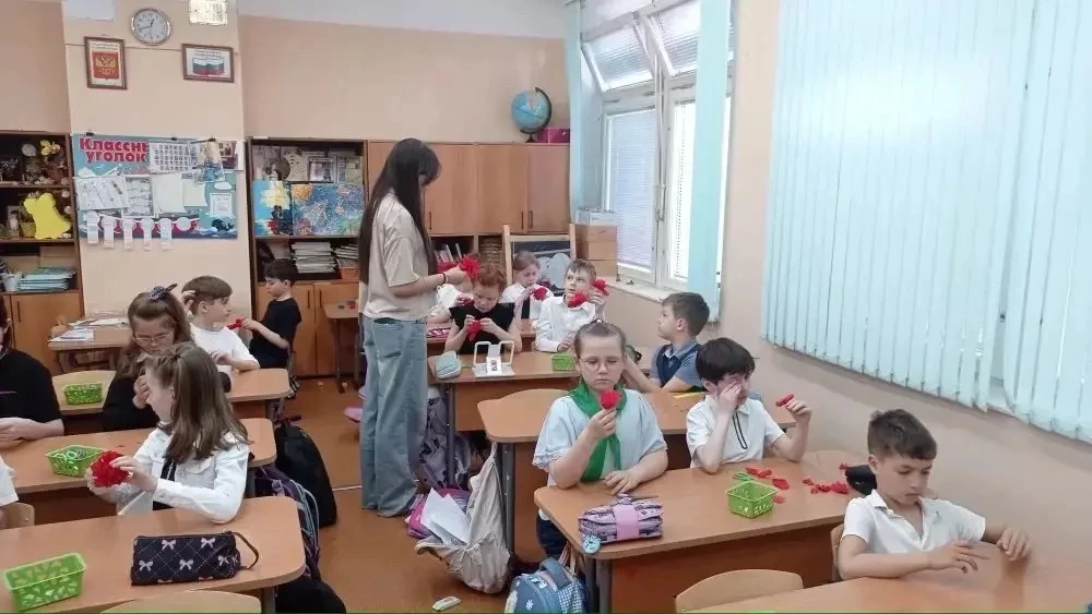 💢 Цветы Победы  Друзья! День Победы завершился, но мы расскажем ещё о нескольких праздничных события