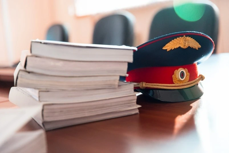 🕵️‍♂️В Севастополе судят приезжих, ограбивших пенсионера под предлогом помощи бойцам СВО