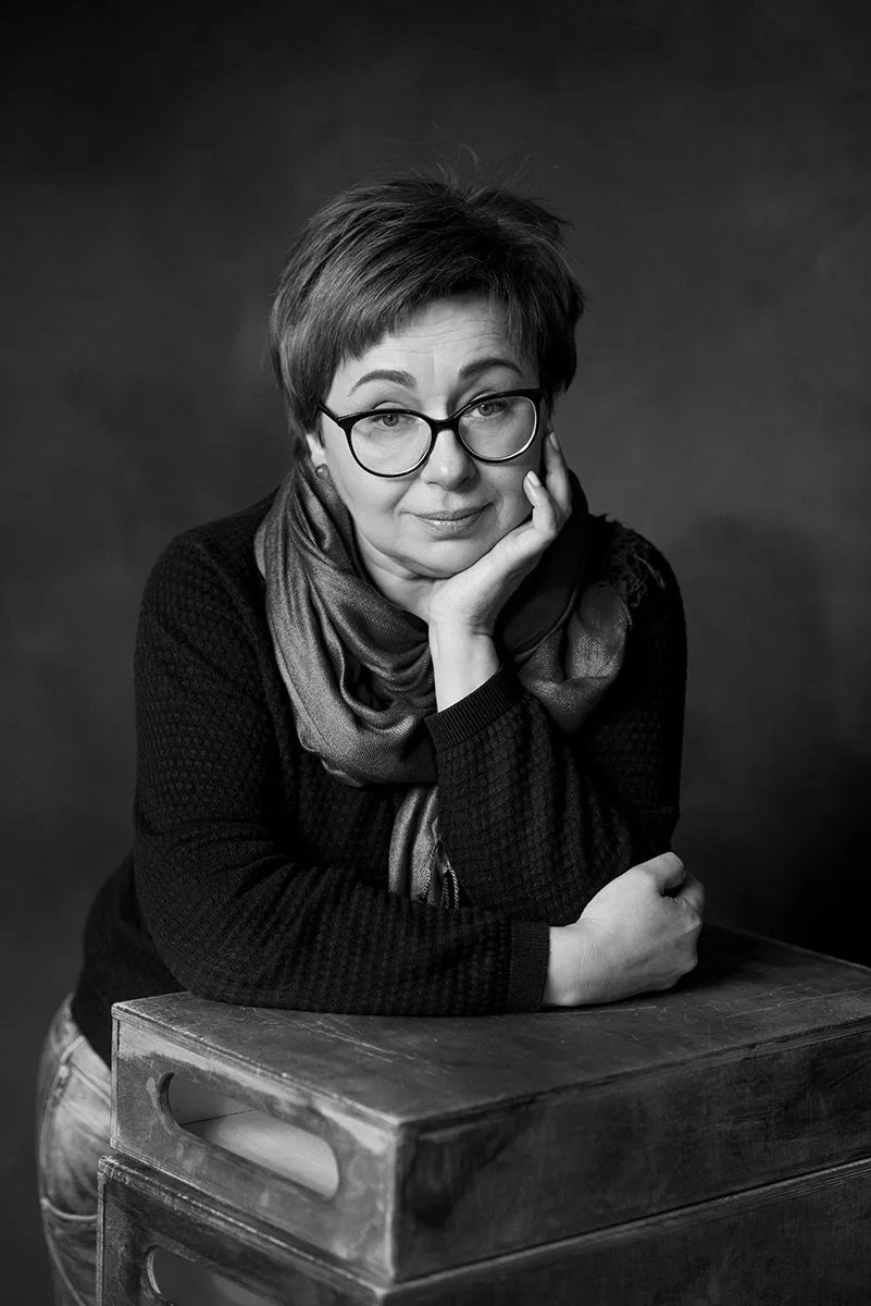 Я, Ольга Злобина — автор канала и «соблазнитель» на творчество:)
———
🌿 Изучаю, рисую, ищу вдохновен