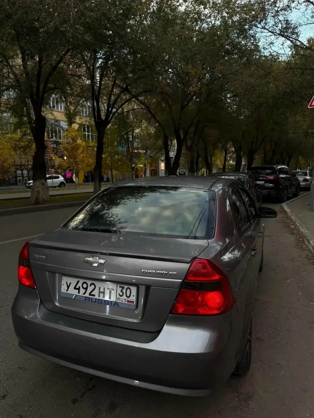 Продаю авто 2007 года, 1.4, АТ.
В хорошем состоянии.
Сел поехал. Не троит.
Коробка, мотор всё работа