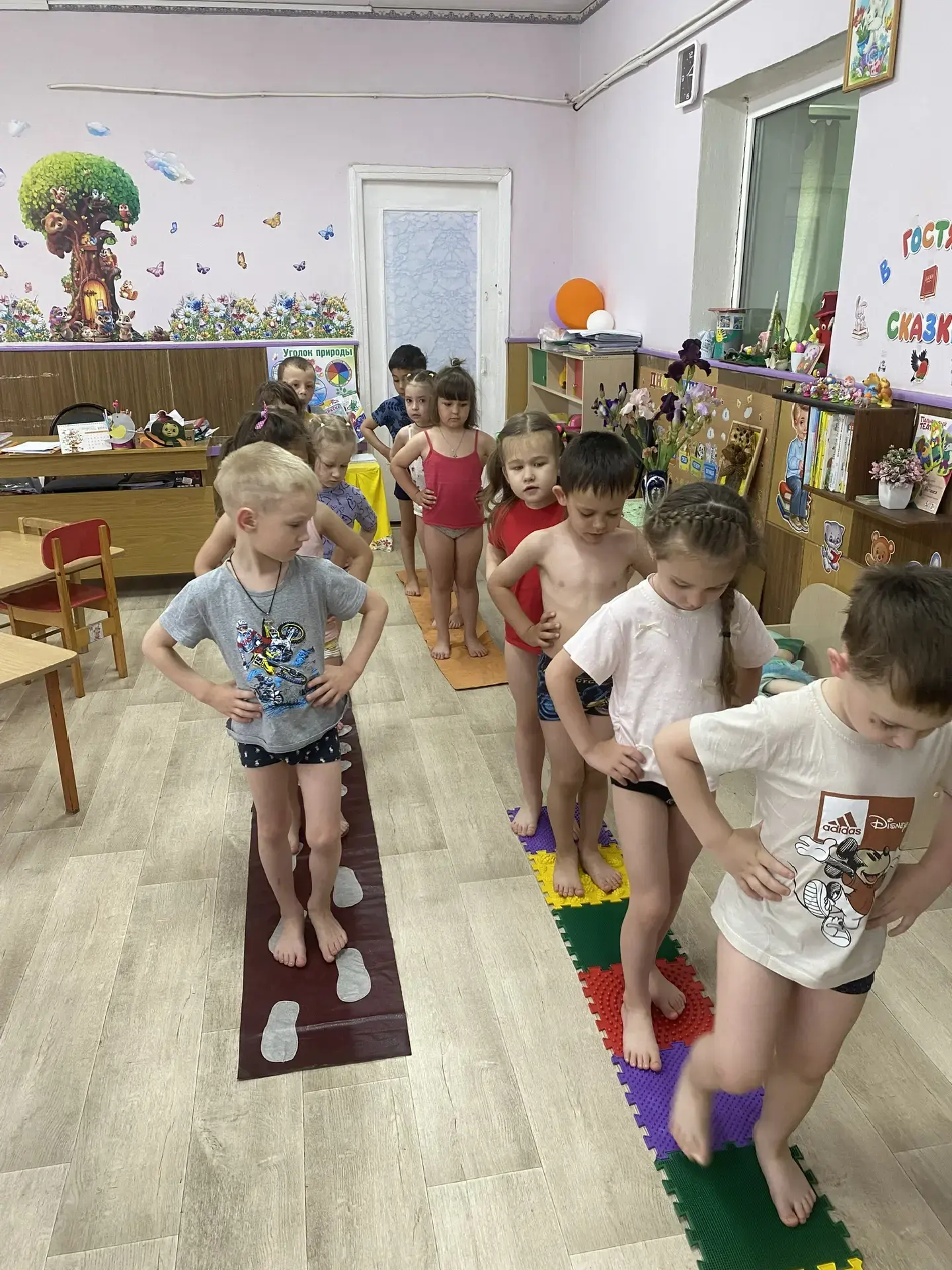 В детском саду прошёл замечательный «День тропы здоровья»! Воспитатели  организовали дл...