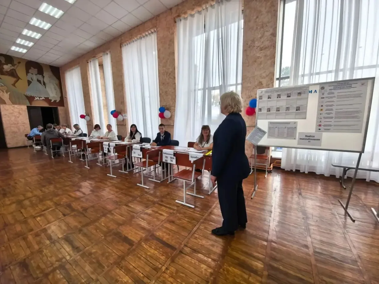 В качестве кандидата в депутаты посетила ряд избирательных участков нашей столицы. Для ...
