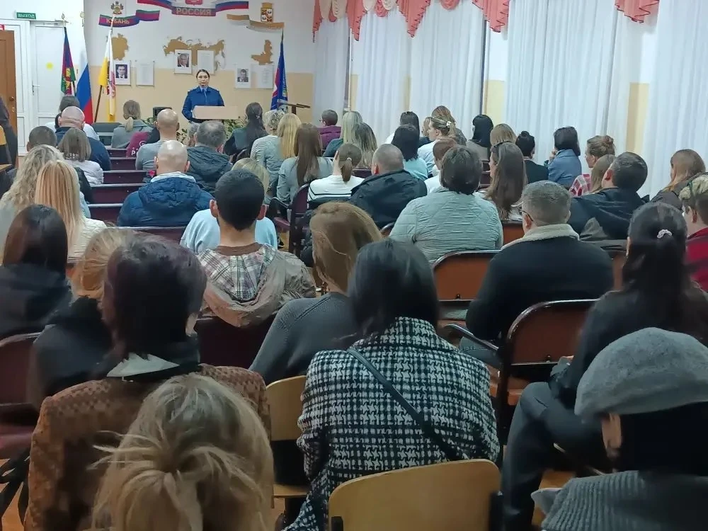12.03. в гимназии состоялось общее собрание для родителей 6-х классов. Были рассмотрены вопросы безо
