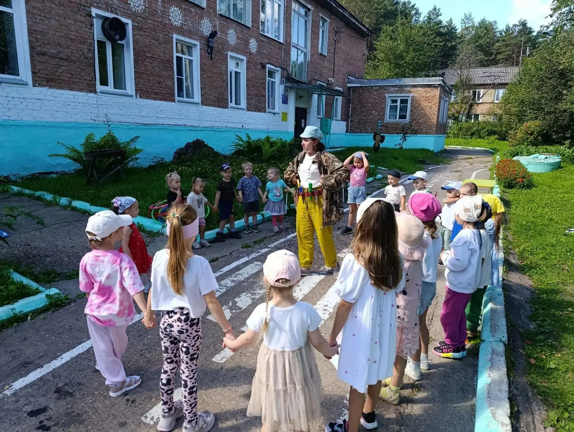 Вчера в МБДОУ детский сад № 4 состоялось увлекательное тематическое мероприятие — «День...