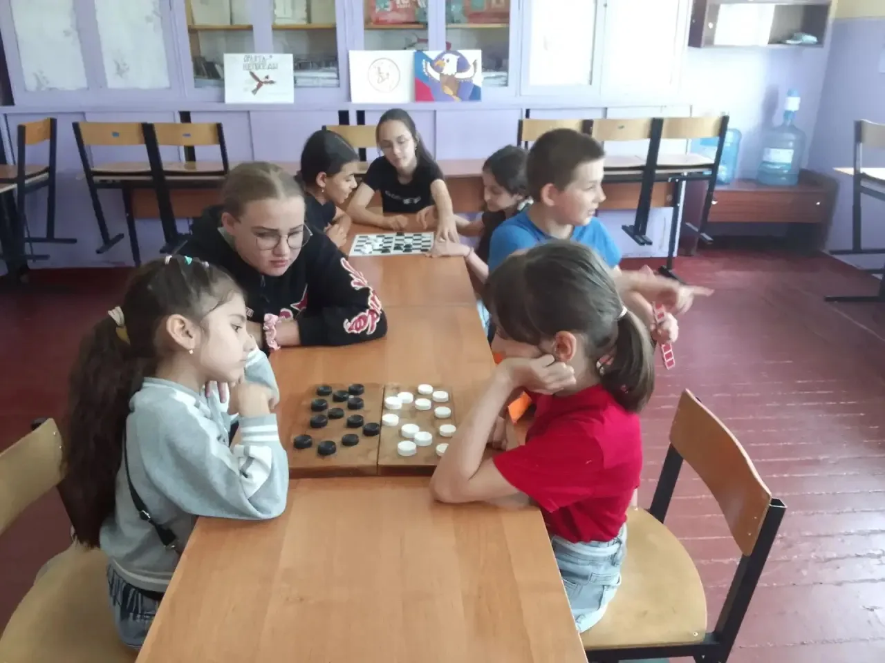 В нашем пришкольном лагере прошёл турнир по шашкам! ♟️

В рамках месячника антинаркотической направл